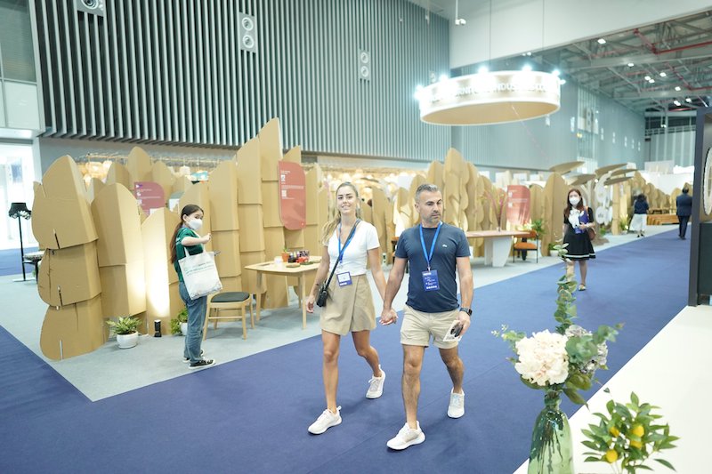 Vietnamese Craftsmanship: Handcrafted Furniture and Souvenirs 2 Vietnamese Craftsmanship: Handcrafted in Vietnam furniture, gifts & souvenir