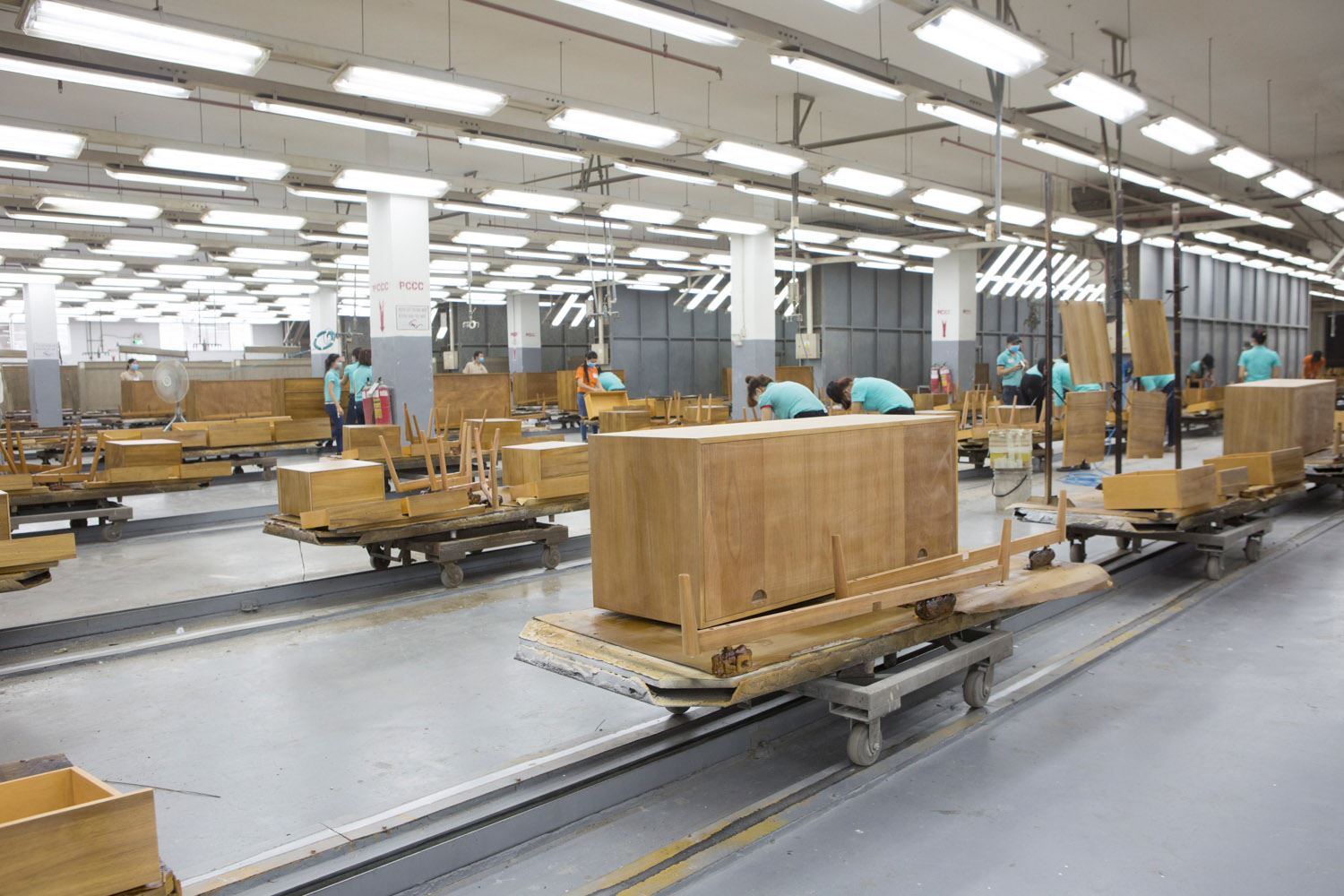 Vietnam's Furniture Industry in 2023 - A Challenging Year - Trade Fair Industry in Vietnam 