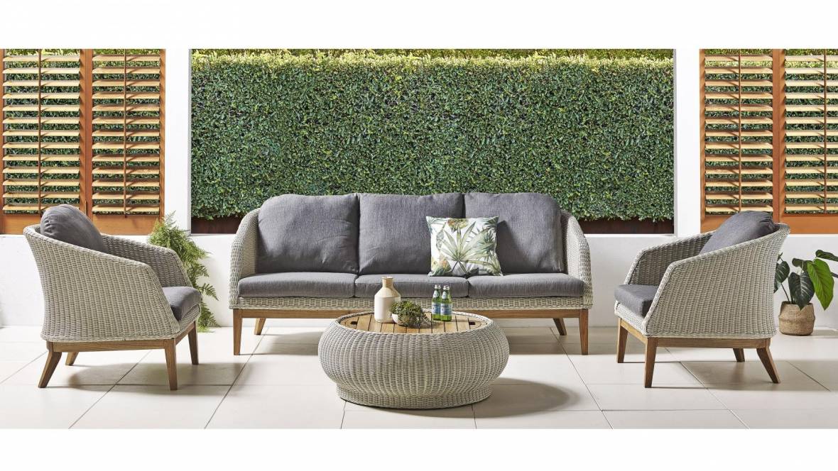 ESTELLE ALASKA 1 e326e62fab9e5b7e6e6db11466b23cc4